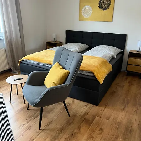 アパート 1 Naehe Uni