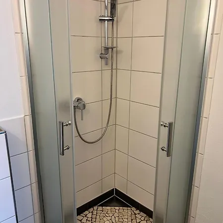 アパート 1 Naehe Uni