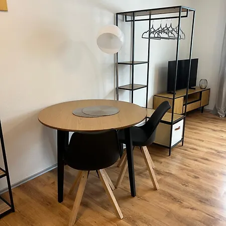 1 Naehe Uni アパート *