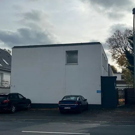 1 Naehe Uni アパート *