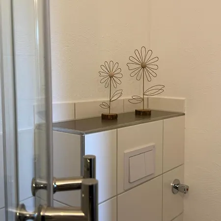 1 Naehe Uni アパート *