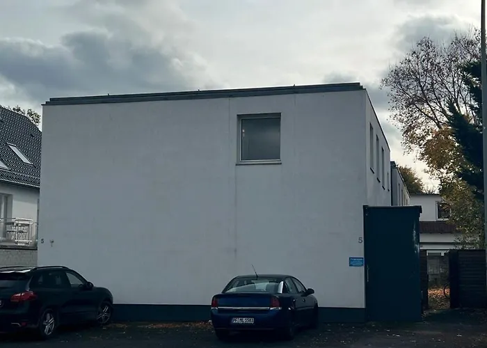 1 Naehe Uni Lejlighed *