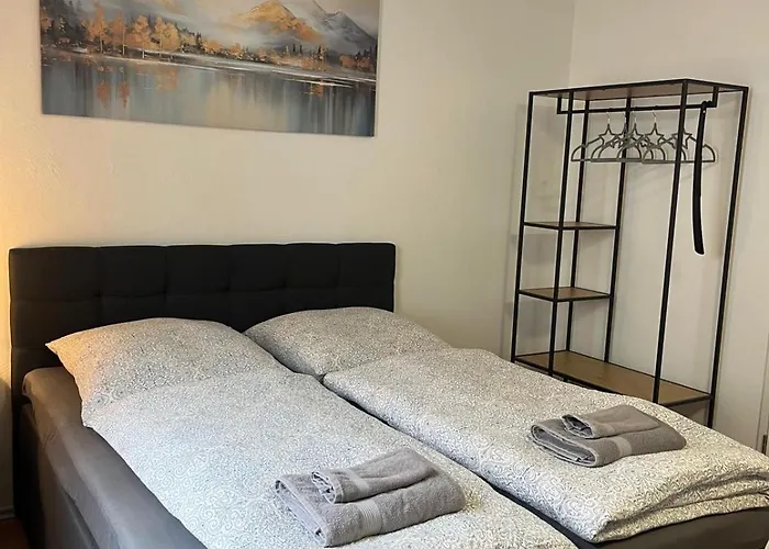 1 Naehe Uni Lejlighed *